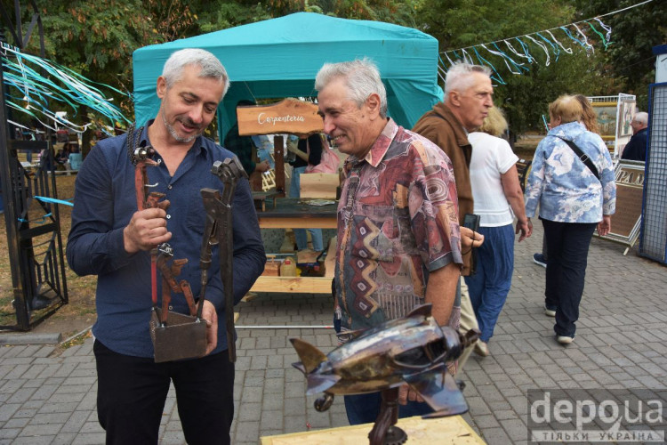 Скульптури з металу на фестивалі Ринда